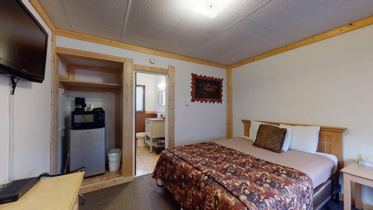 Trail'S End Motel Downtown Lewistown Esterno foto