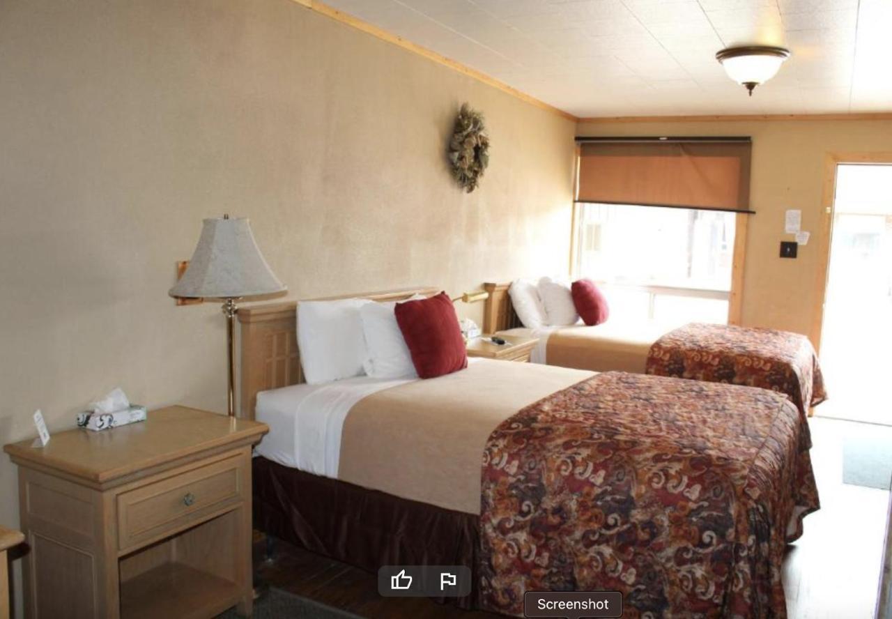 Trail'S End Motel Downtown Lewistown Esterno foto