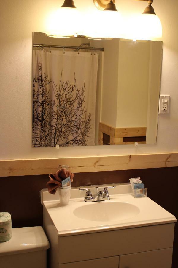 Trail'S End Motel Downtown Lewistown Esterno foto